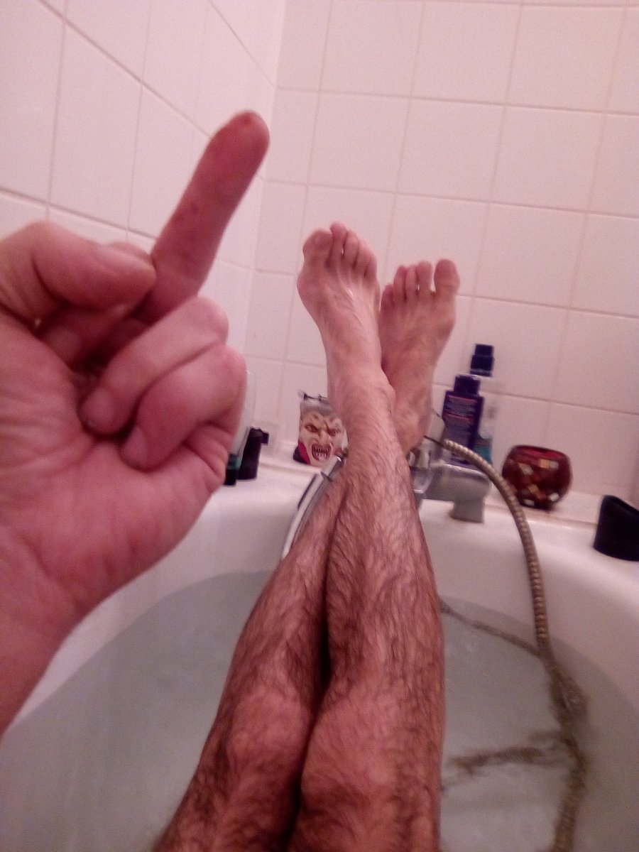 MZaeboss's tweet photo. C'est ça Looser, va trimer pour moi, pendant ce temps, je me prélasse😈Et si tu veux avoir l'insigne honneur de te faire remarquer et de me servir c'est par là d'abord qu'il faut passer https://t.co/PXWBSmCHfV ça tu le sais #findom #cashmaster #bdsm #superior #alpha #alphacouple https://t.co/35UaWFJ4JA
