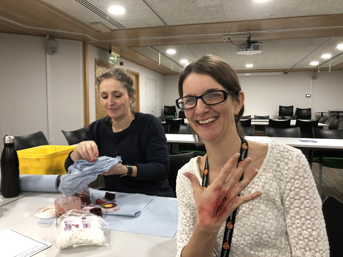 PipdPip's tweet image. Well-being crafting session includes wounds! Is that ok? @Museum_Cardiff @runnerbeanrun