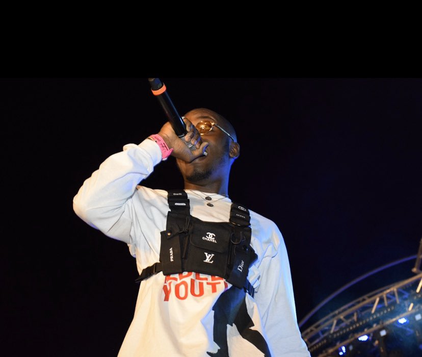 justtola1's tweet photo. Live in concert last year!! We go even harder this year! ABJ stand up! 
#yawa #gethebag https://t.co/FeNTOXaRnx