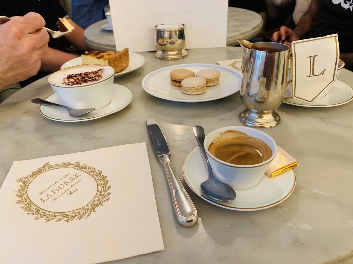Tdefrancesco's tweet photo. Laduree in Harrods. #besthotchocolateever https://t.co/zpJ4lUNhPh