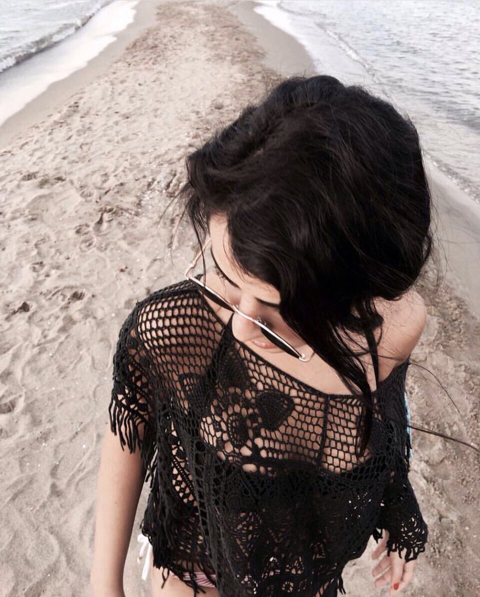 amlevesra's tweet photo. Yazı çok özlediiim 😭 Herkesin sahilde bana bakması çok güzeldi ama diyorum ki keşke memelerim daha büyük olsaydı 😋💦 #hot #summer #sex #onthebeach https://t.co/TUgdeILFWg