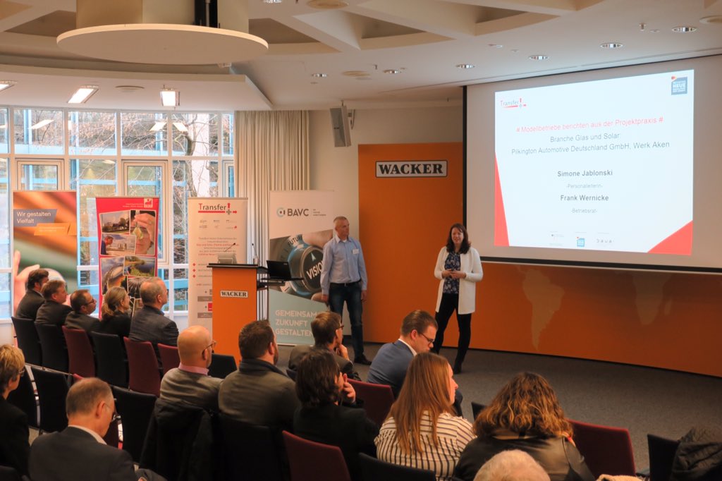 TransferPlus18's tweet photo. Aus der Glas und Solar Branche berichten Simone Jablonski und Frank Wernicke über die Projektumsetzung bei der Pilkington Automotive Deutschland GmbH. Beide betonen die intensive und produktive sozialpartnerschaftliche Zusammenarbeit im Projekt. #transferplus #inqa https://t.co/LBYZQjkxz6