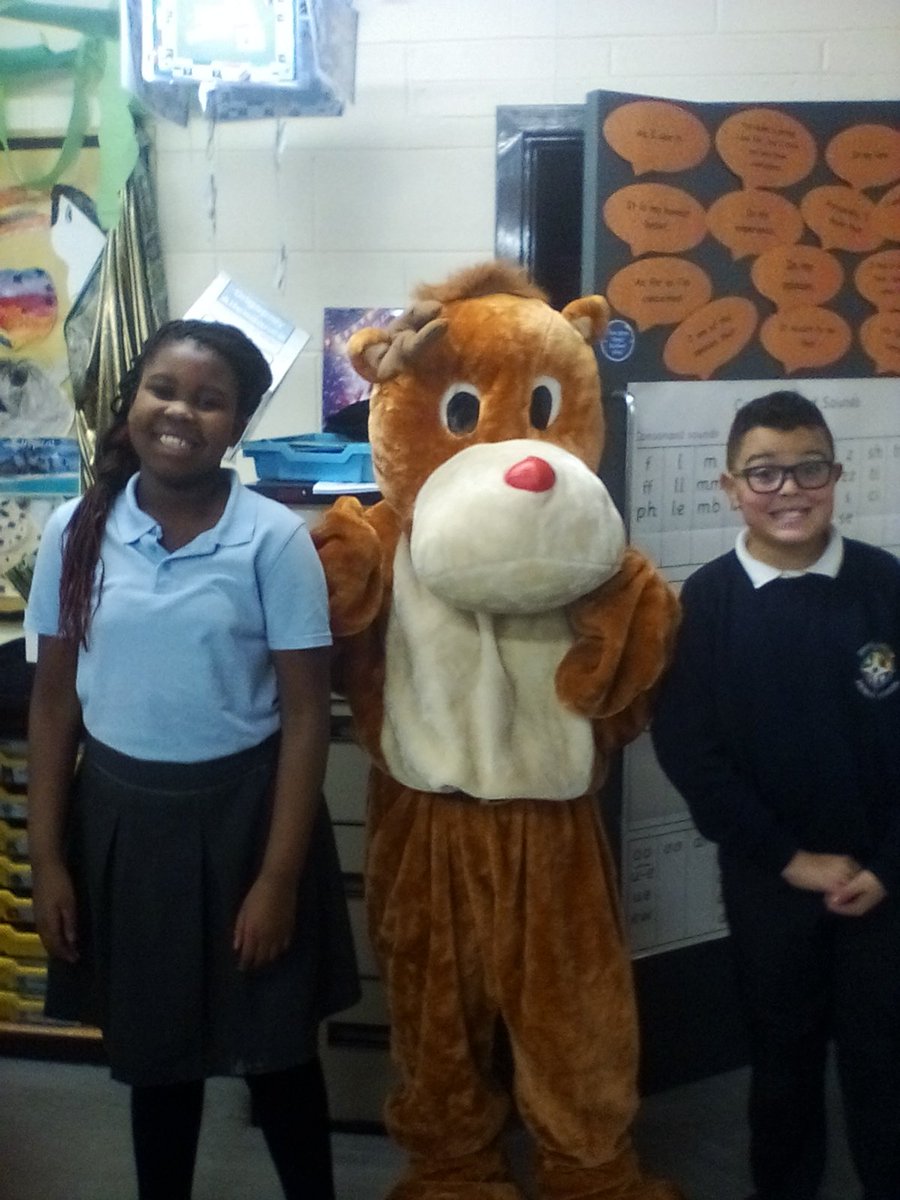 Venezuela received a very special visitor this afternoon. Check your advent calendar from the PTA reaches home. Thank you to our wonderful PTA.