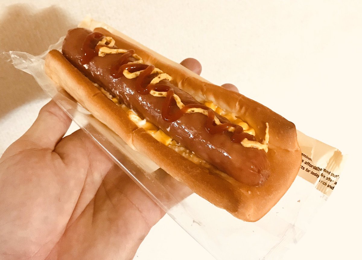 間借りさん Twitterissa セブンイレブンのたっぷりコーンスティックにbigポークフランクを挟んで食べるstb ストリート美食テクニック C 高野政所 を俺も試してみた 合わせて約300円とは思えぬクオリティ