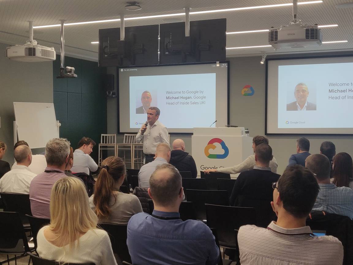 climbcs_ie's tweet photo. Kicking off the final #CUCG of 2019 today @Google Dublin! First up is Michael Hogan, Google Head of Inside Sales UKI @myCUGC https://t.co/JQIAlNZ92E