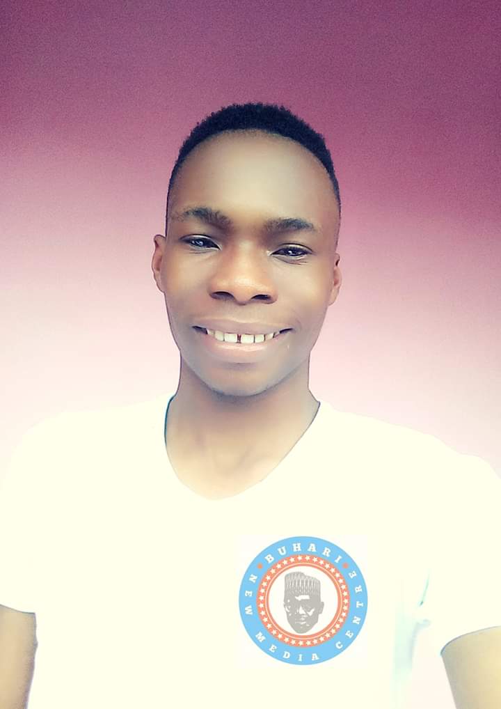 Journalist_Mind's tweet photo. On This Day Last Year I Officially Joined The Muhammadu Buhari's Political Family And Became A Buharist .

Seeing Buhari's Revolutions Across The Country Today, I Am Delighted I Made The Choice Of Supporting His Re-election In A Region Conquered By People Who See Him As A Tyrant. https://t.co/FTZr69JYrW