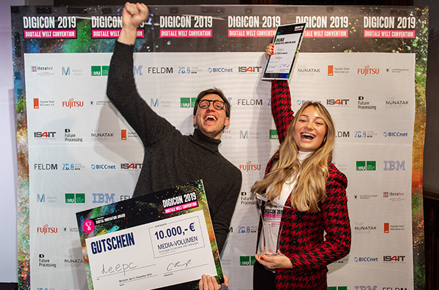StartingUp_Mag's tweet photo. Die Stadt München und der Verein „Digitale Stadt München e.V.“ haben den 4. Münchner Digital Innovation Award vergeben. Als Sieger aus dem Pitch-Battles auf der DIGICON 2019 hervorgegangen ist ... https://t.co/Ko2jKqKXUh https://t.co/1ziT3ahgDh