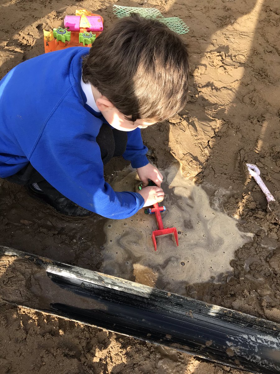 Blue_Coat_Play's tweet photo. Great lunch on the #PlayBeach today. #opalschools https://t.co/swLHtPkjYL