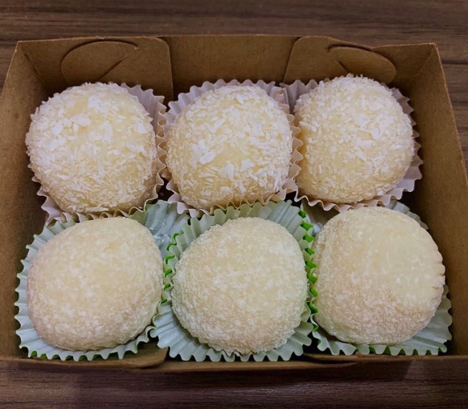 BeltranFood's tweet photo. Chegou o novo modelo de caixinhas com 6 unidades, além de gostoso ainda é uma gracinha😍

Sabores de Beijinho e Ninho com uva...não dá resistir !!!

Quer comer um docinho durante semana? Então basta nos enviar um direct e entregamos na porta da sua casa 🛵🏡 https://t.co/FPyjtiPz4O