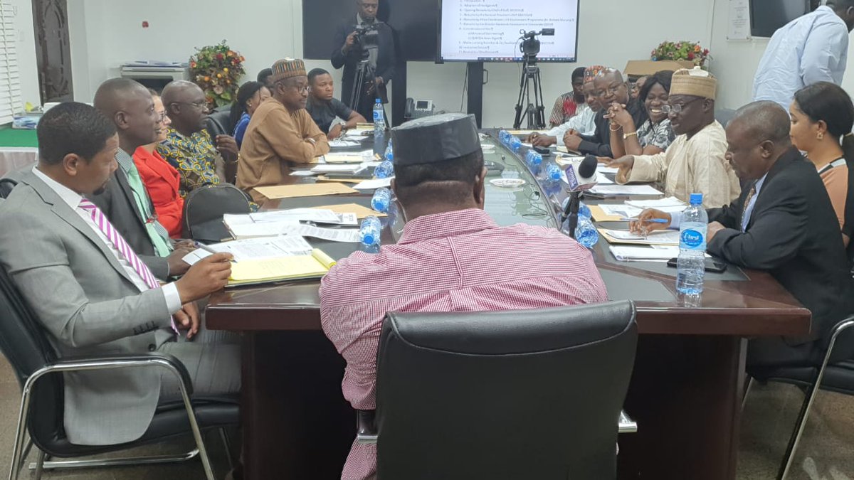 AAKNet's tweet image. A round table discussion on ways to uplift sustainable environment action to provide solid and workable #ClimateAction policies and strategy to counter Nigeria’s climate preparedness. #InnovativeVolunteerism