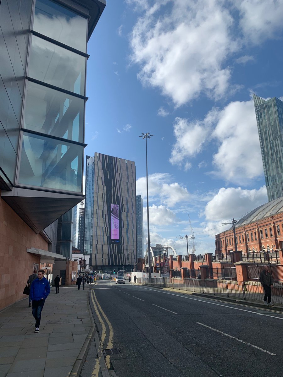 28 storey Axis Tower in all its glory! Delighted to provide #structuralwarranty for this exceptional development in #Manchester

@allianceinv @Prop_Alliance @MatthewsArch

#newbuild #architecture