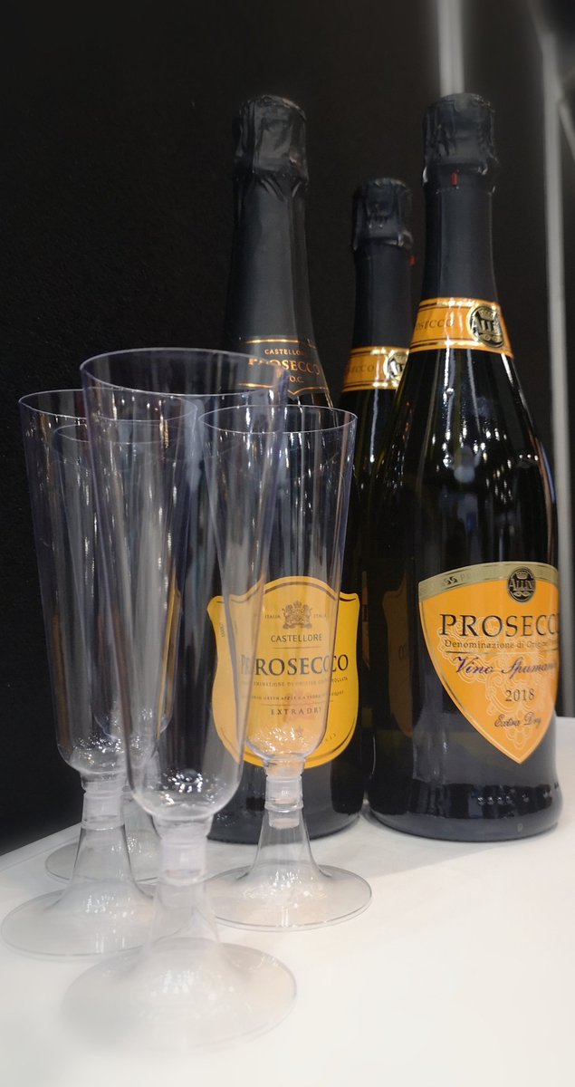 talk_dr's tweet photo. 3pm onwards today... Prosecco time! Dr Rishi will be going through cases all afternoon and lots of prosecco for the FRCS... Come along #botacongress2019 #letstalkdr @bota_uk https://t.co/UDbQw36ZsH