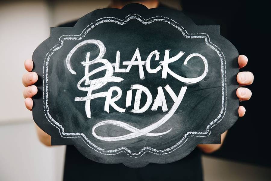 onlygal_'s tweet image. La #legislaciónespañola recoge que los productos rebajados deben haber estado a la venta antes del periodo de #rebajas y tener un precio inferior. Durante el #BlackFriday, la ley también protege al usuario. ¿Cuáles son vuestros derechos como #consumidores? das.es/notas-de-prens…