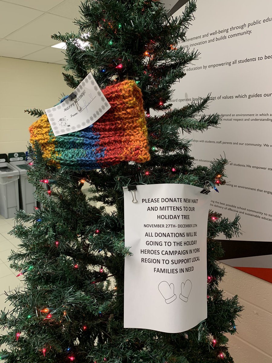 oakridgesps's tweet photo. Our hat and mitten tree has started accepting donations! All donations to the tree are a part of our Holiday Heroes Campaign. Drop off new hat and mittens anytime until December 11th. https://t.co/yPSFCOyApb