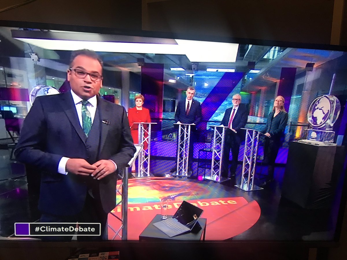 Ashley Cowburn On Twitter Channel 4 Have Actually Gone Ahead And Replaced Boris Johnson With A Melting Ice Sculpture