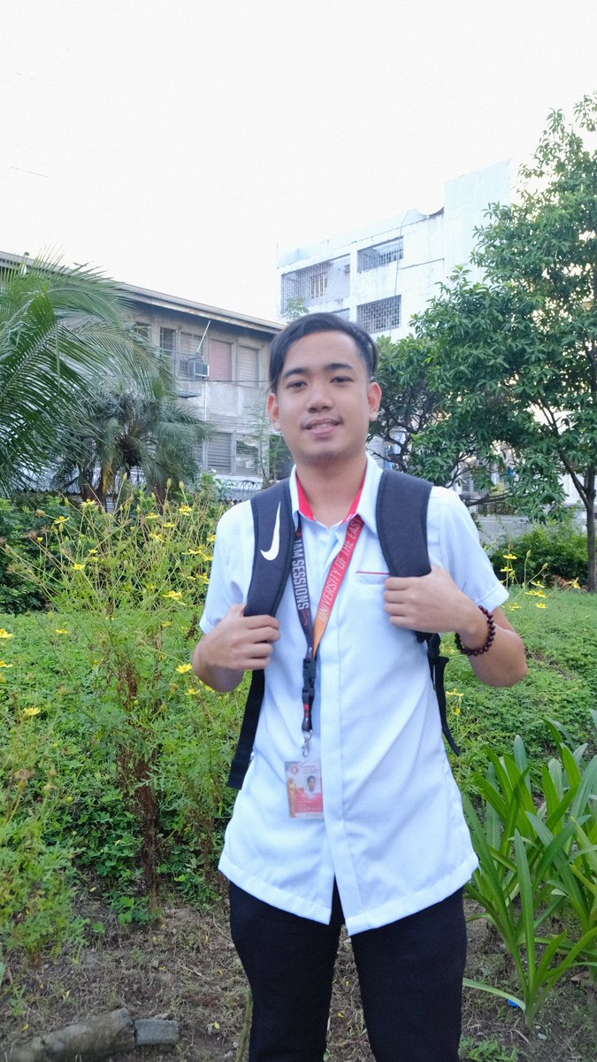 Renzie222's tweet photo. Ngiting Vacant 😁😂 https://t.co/2ThTjGnNx6