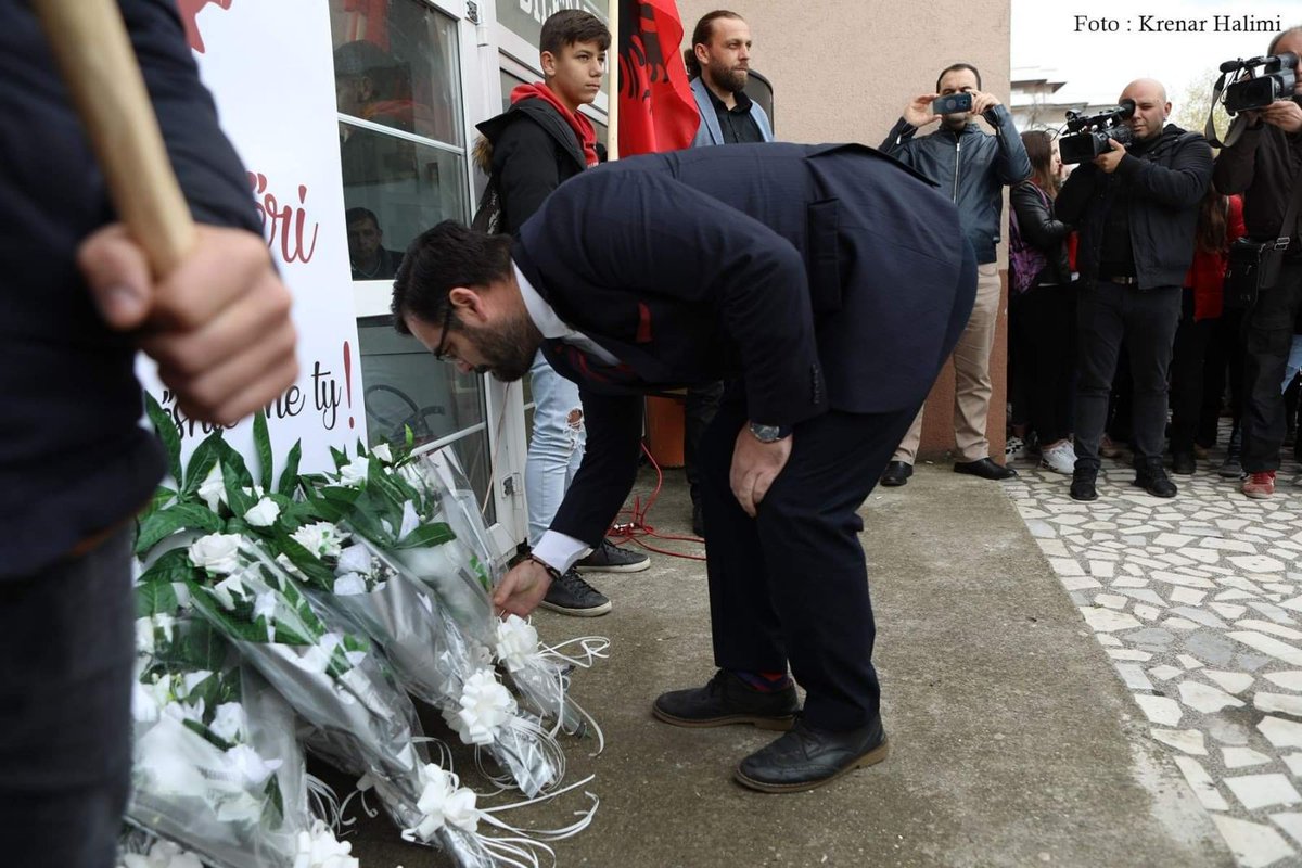 RagmiMustafi's tweet photo. Në tubim solidarizimi me moton “Shqipëri, Lugina është me ty!”. Këshilli Organizativ i Protestës, vendosi që protestën e lajmëruar “Lugina do zgjidhje”, për Ditën e Flamurit, ta kthej në tubim solidarizimi.
#Lugina #28nentori #dita #flamur #bashk #ShqiperiaSolidare https://t.co/KThm9DMlmx