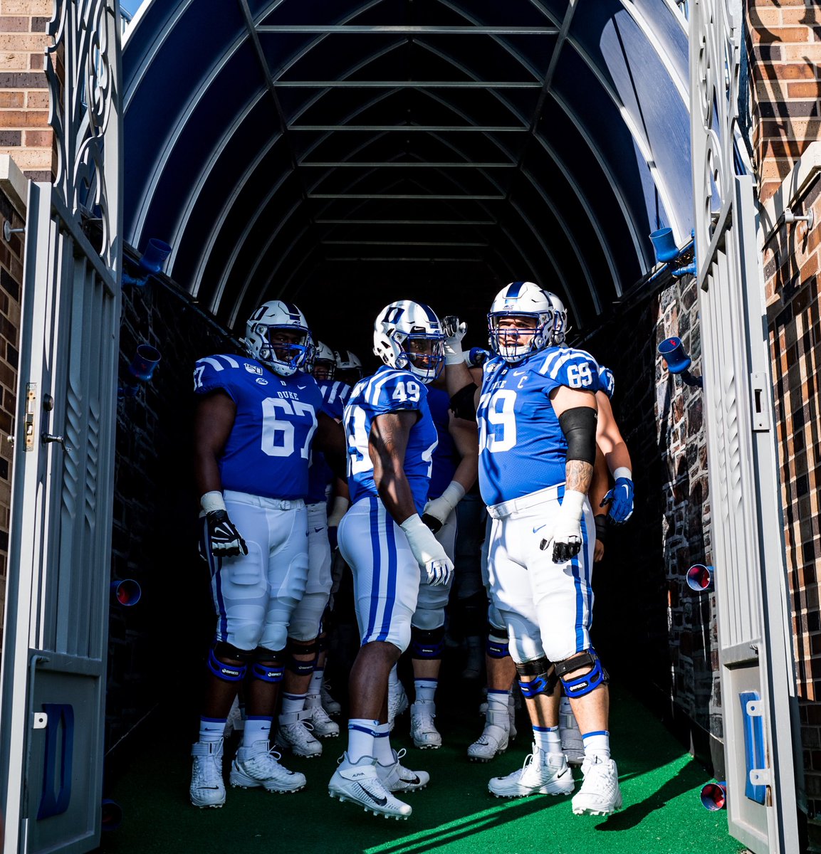 DukeFOOTBALL's tweet image. From the 🔵😈🏈 family to yours, we wish you a very Happy Thanksgiving‼️

#GoDuke
