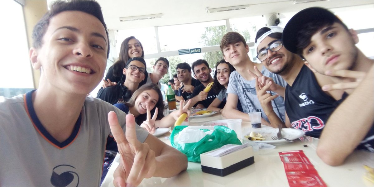 CefetMecaT's tweet photo. Último almoço da turma pq amanhã é peixe ✌️😚 https://t.co/Purf5lyvoG