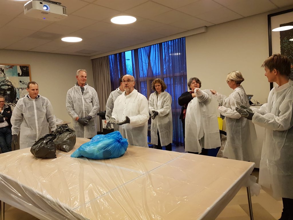 Klaar voor de start : afval lab , de anatomische afval les onde begeleiding van <a href="/Renewi_NL/">Renewi Nederland</a> . #circulariteit