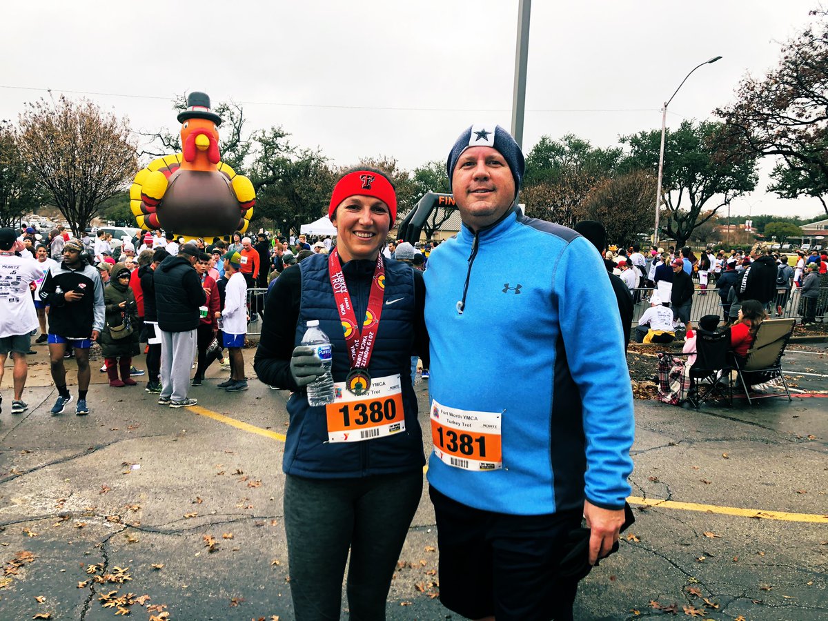 CourtneyLHall's tweet photo. We have a first timer here! @Maniac2121 #TurkeyTrot https://t.co/aPqlkw0yuR
