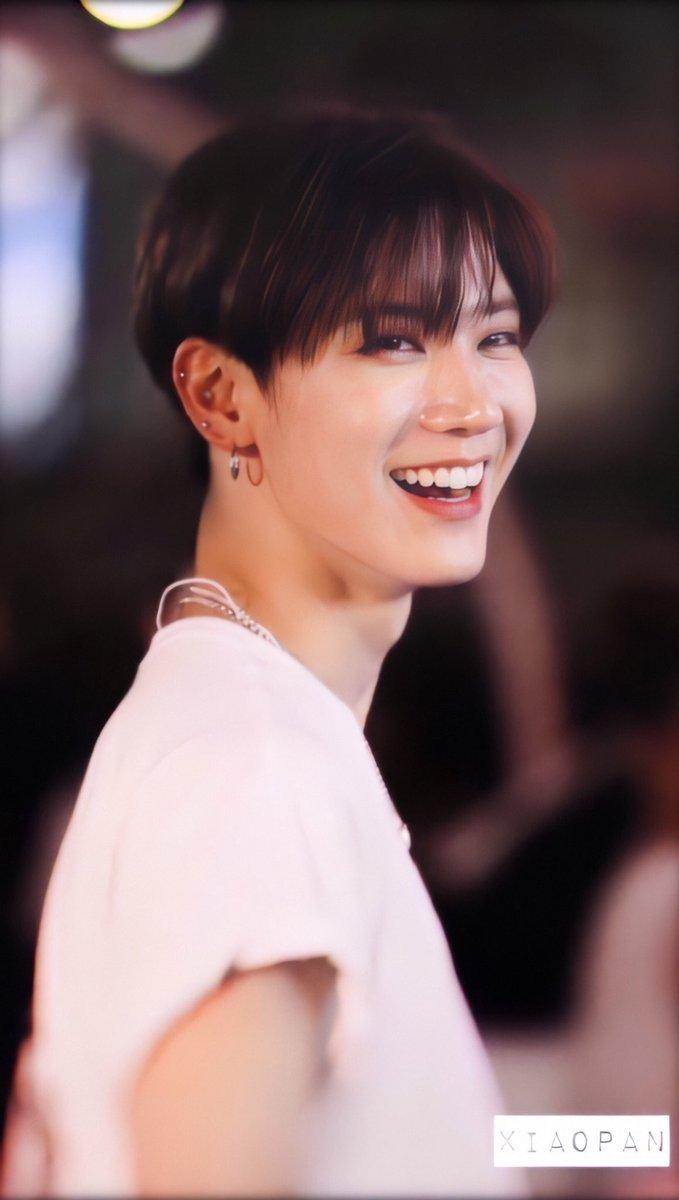 Ten got his beautiful smile from his mother 💜  Happy birthday to Ten’s mom