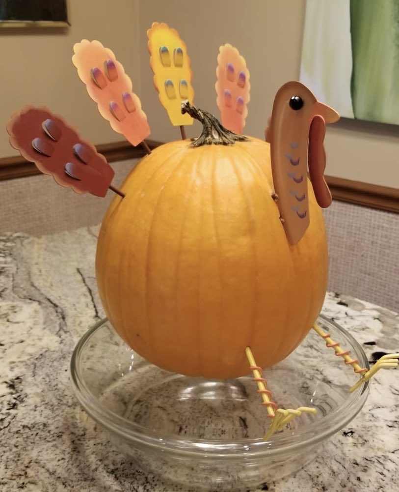 MaureenTHolland's tweet photo. Happy Thanksgiving!!#veganturkey https://t.co/EQTVgtS81f