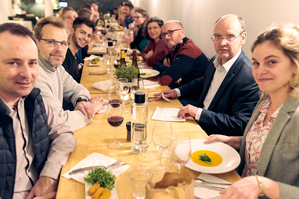 ♻ 06-07/11/2019 - [EVENT CD2E] Retour sur la 9ème édition du Congrès international [avniR] #avniRConf💪
172 participants, 17 sessions, 63 intervenants dont 54% d'intervenantes ! 
MERCI à tous les participants et BRAVO👏
congres.avnir.org/2-jours-pour-m…
Crédits Photos : Alexandre Tarall