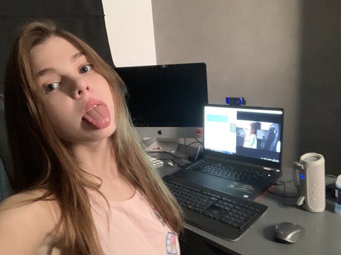 1 pic. Online ♥️ https://t.co/eN389VQWyv