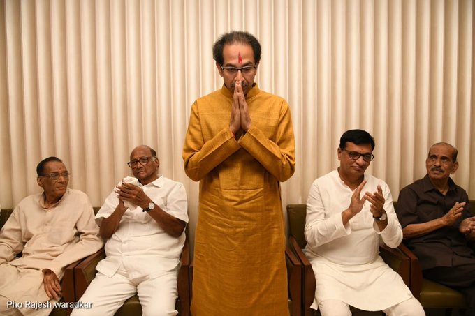 CNBCTV18Live's tweet image. Coming Up At 9:30 PM | @OfficeofUT takes oath as new #MahaCM. Will the leap of faith taken by the @NCPspeaks, @ShivSena &amp;amp; @INCIndia survive the test of time? Catch @Parikshitl in conversation w/Tom Vadakkan, @BJP4India, @aviksahaindia, @maheshtapase, Mohammed Ayoob @CGlobalPolicy