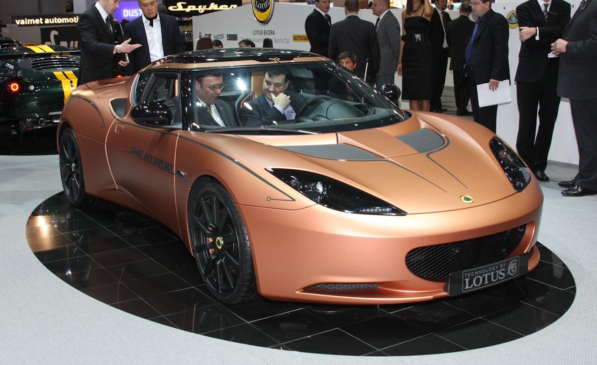 AVIDTechnology1's tweet image. Sadly, the 414-E served only as an electrified concept car. However, the car still generated a lot of buzz at the time, and can be seen as a spiritual predecessor to the upcoming Evija Hypercar 🏎⚡ 

#AVIDTechnology #AVIDTech #CleanTech #Lotus #Hybrid #ElectricVehicles #EV