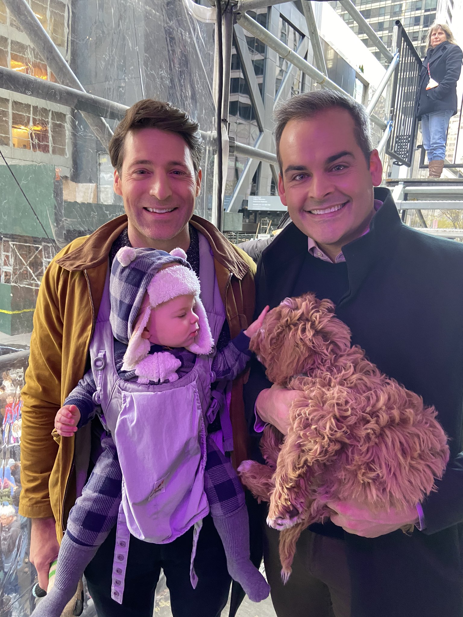 David Begnaud on Twitter: "Making friends on Thanksgiving - @tonydokoupil's baby, Teddy (who's middle name is Bear) met Paddington Boricua (who's named after 'Paddington' Bear) #Instantbuds #MacysThanksgivingDayParade https://t.co/AGhUjoCIXp" / Twitter