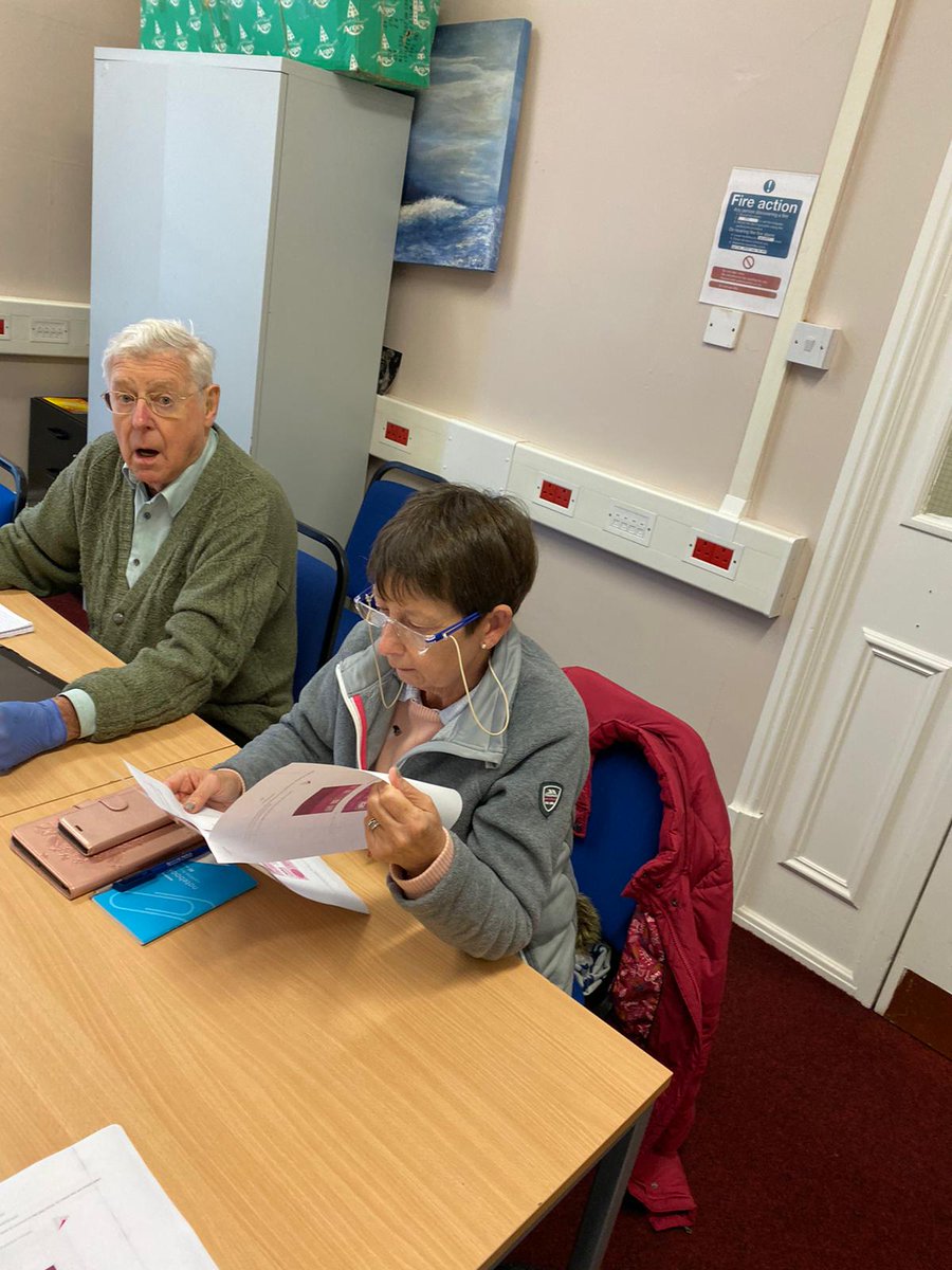 TD_Bridlington's tweet image. Our Guru Nathan had his regular @U3A_UK meeting this afternoon. Learning all about installing new apps along with a cheat sheet to take home #helpingthecommunity #O2Bridlington