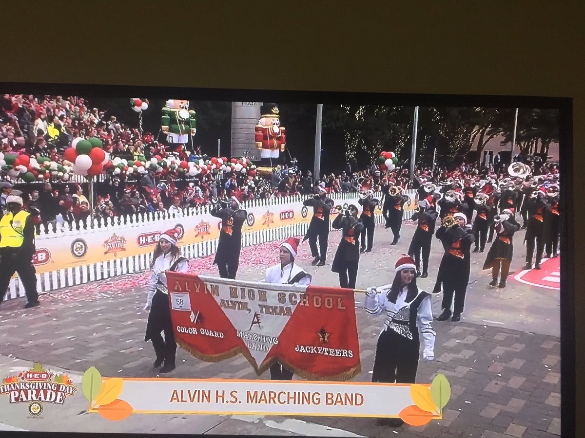 SuptCNelson's tweet image. Proud of our @AlvinHSJackets Band @alvinband @AlvinISD at the @HEB Thanksgiving Day Parade!