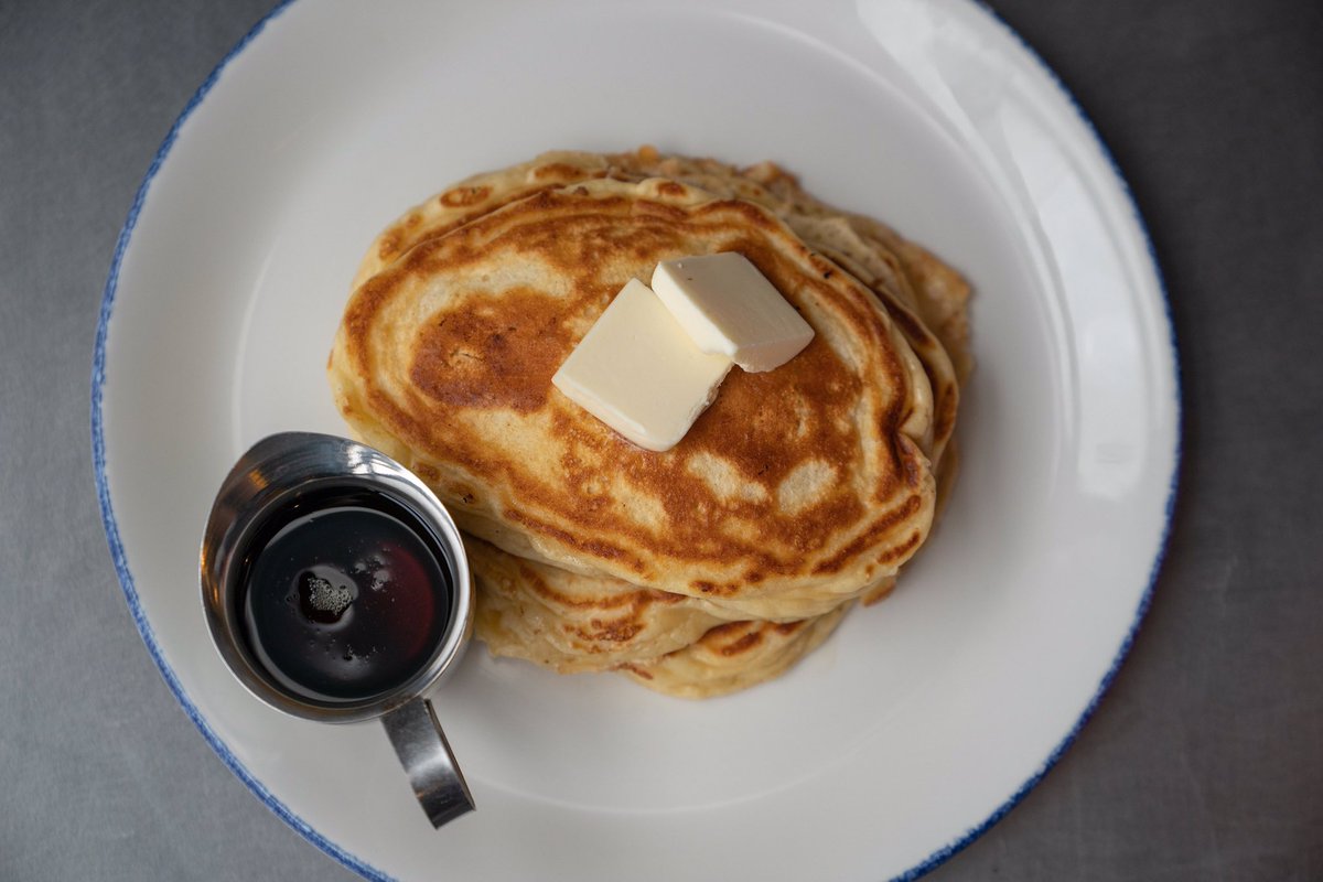 On a cold blustery day we suggest our RJB World Famous #Pancakes 'Triple Stack' 🥞
Served with Love's Home Farm maple syrup and butter or add Okanagan fruit and mascarpone or add #bacon #breakfastdiner