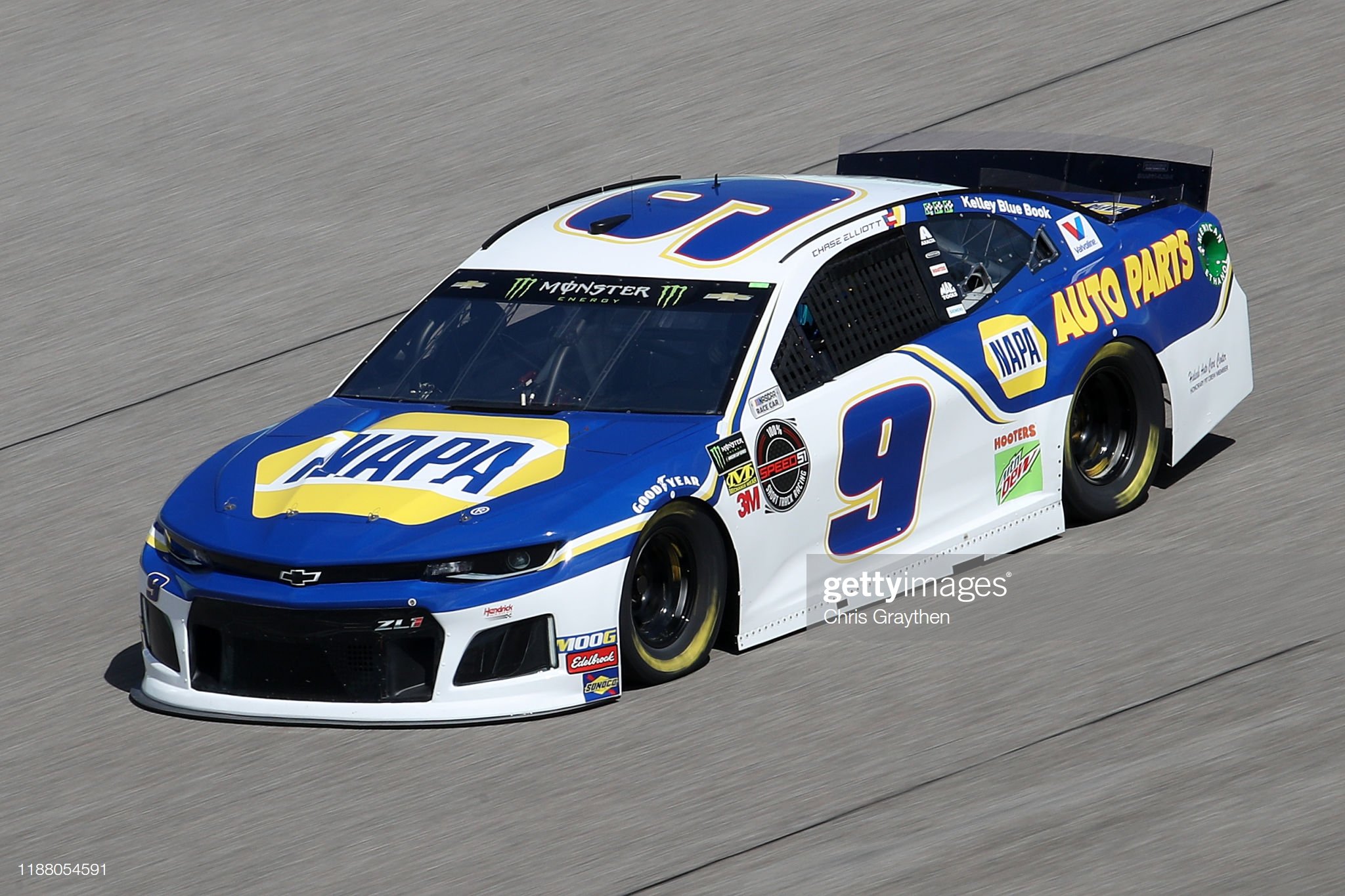  Remessage to wish Chase Elliott a Happy 24th Birthday! 