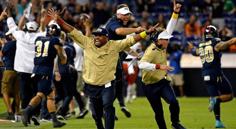 Headed to grab that first Thanksgiving plate like... ENJOY today lots to be thankful for. #PAWSUP