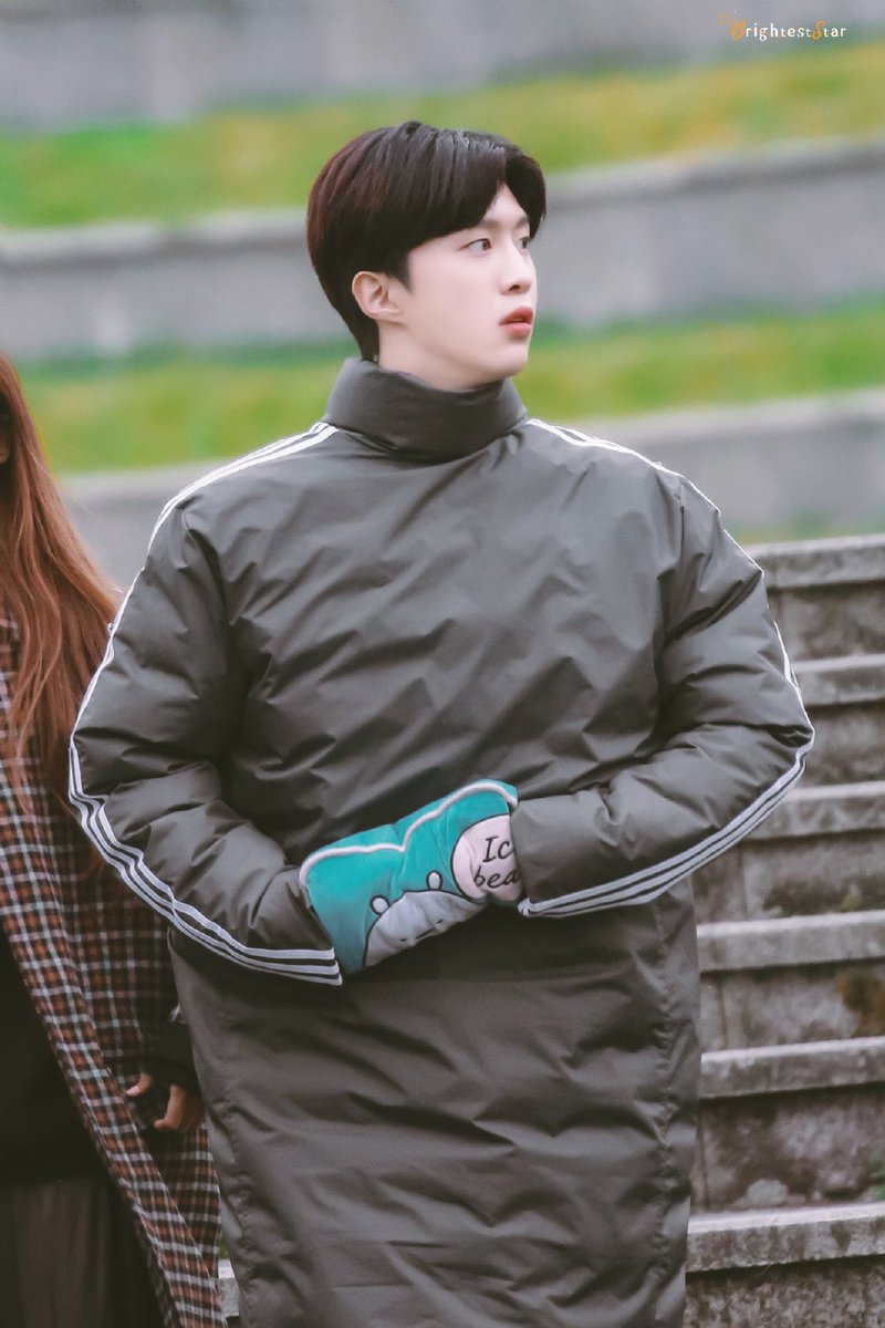 chengxstin's tweet photo. literally a walking baby https://t.co/fx5RUTVrK3