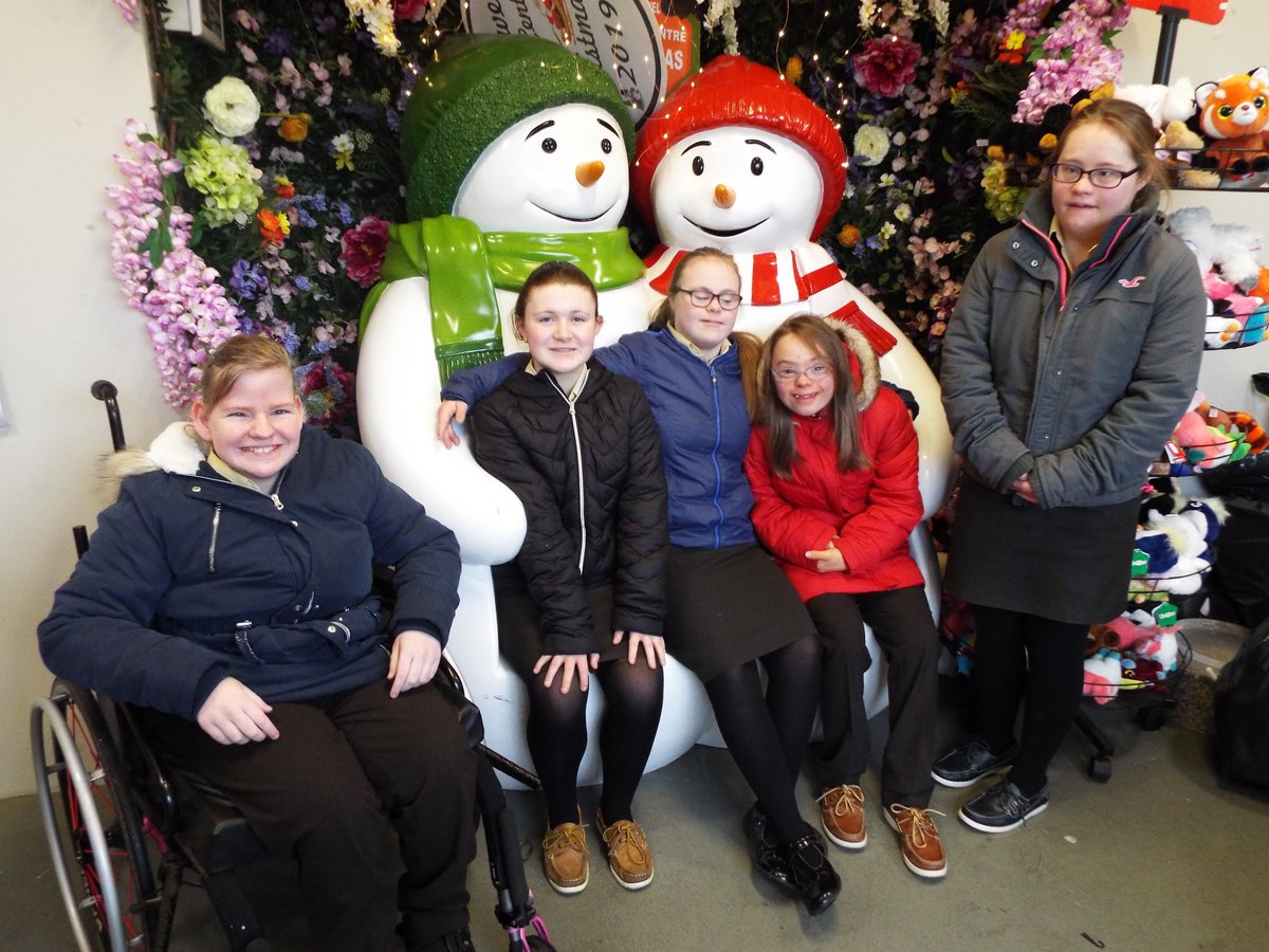 Pres Listowel On Twitter Getting Into The Christmas Spirit Were Some Of Our Staff And Students This Morning When They Paid A Visit To The Christmas Shop At Listowel Garden Centre Listowel Gc