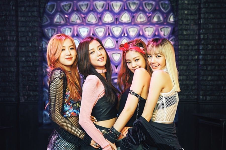 soompi's tweet photo. #BLACKPINK’s “Boombayah” Becomes 1st K-Pop Debut MV To Hit 750 Million Views
https://t.co/LjWkx85oHm https://t.co/I1ZQSrGnNu