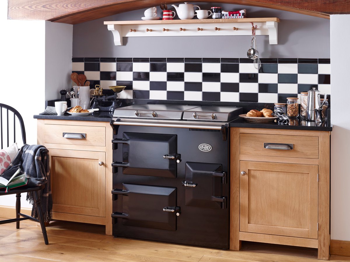 fireproductsuk's tweet photo. Looking to do some winter backing? Then why not start on a brand-new cooker! The EVERHOT 100I INDUCTION ELECTRIC RANGE COOKER is one of our best-selling products, with great reviews from all of our customers.

@everhotcookers #cooker #baking #cook #chef #everhot #WinterIsComing https://t.co/mbN9W4rRAs