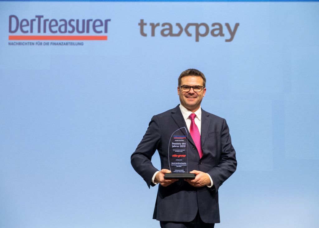 PrimeRevenue's tweet photo. Starting awards week of right. Congratulations to Otto Group for Treasury of the Year Award at Structured Finance! https://t.co/oHhpxnaHD7