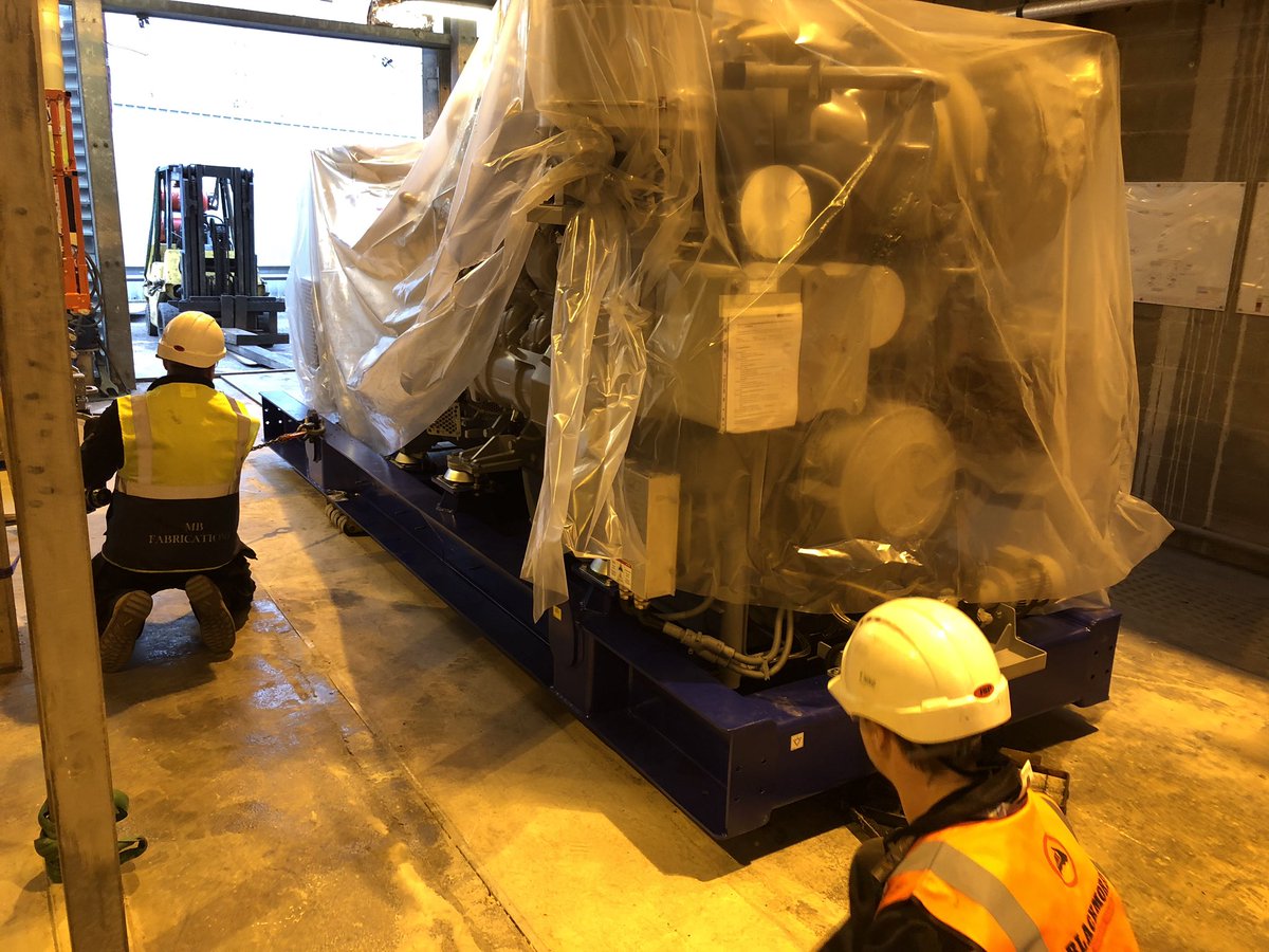 Final adjustments, to the mm, before the CHP lands in its spot for the next 15yrs, all it took was a lorry, a crane, a forklift, loads of guys in high vis and about 2.5yrs of meetings, papers and plans. Well done team. #SustainableRDE @RDEhospitals