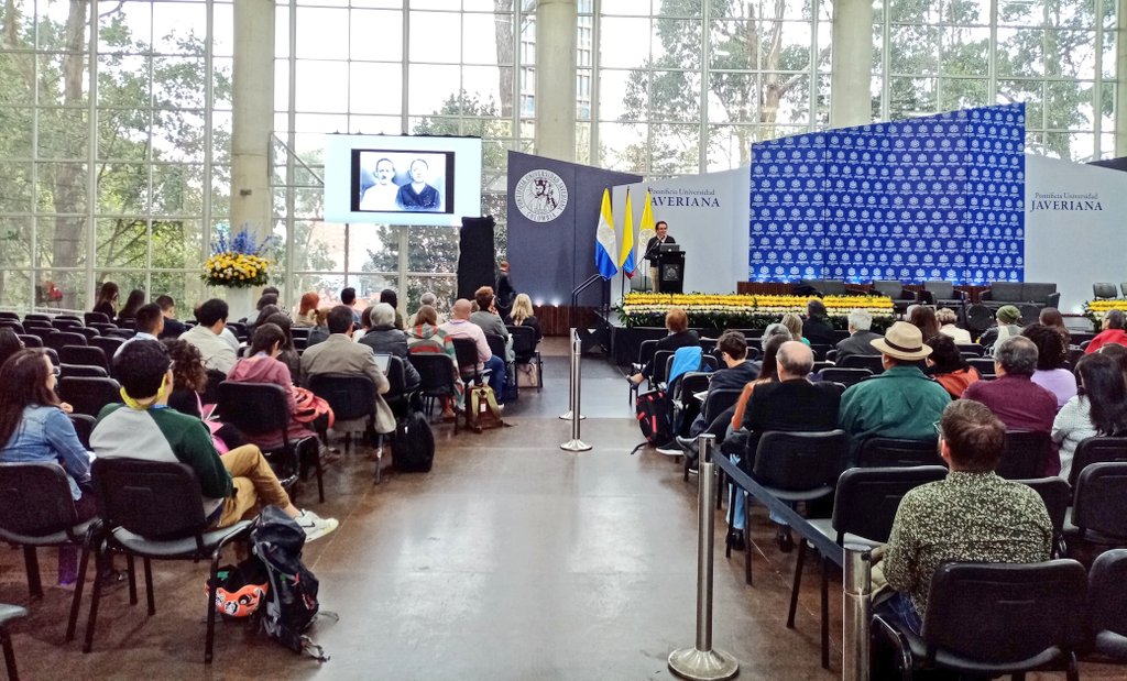 prada_rodolfo's tweet image. "Ojalá los profesores les enseñaran a sus estudiantes a ver más con el corazón y menos con la ideologia": @AbadColorado