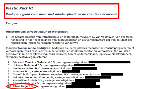 plasticsoupfoun's tweet image. Lekkere spaaractie weer, @albertheijn! WAKEY WAKEY! Ooit gehoord van #plasticsoup?! Na Welpies, Beesies en Hamsterbollies komen jullie nu met het #Winterdorp? Echt waar? Nóg meer #plasticmeuk op de markt🙄 Zijn jullie het #PlasticPact alweer vergeten? #Wegwerpdorp Please RT!