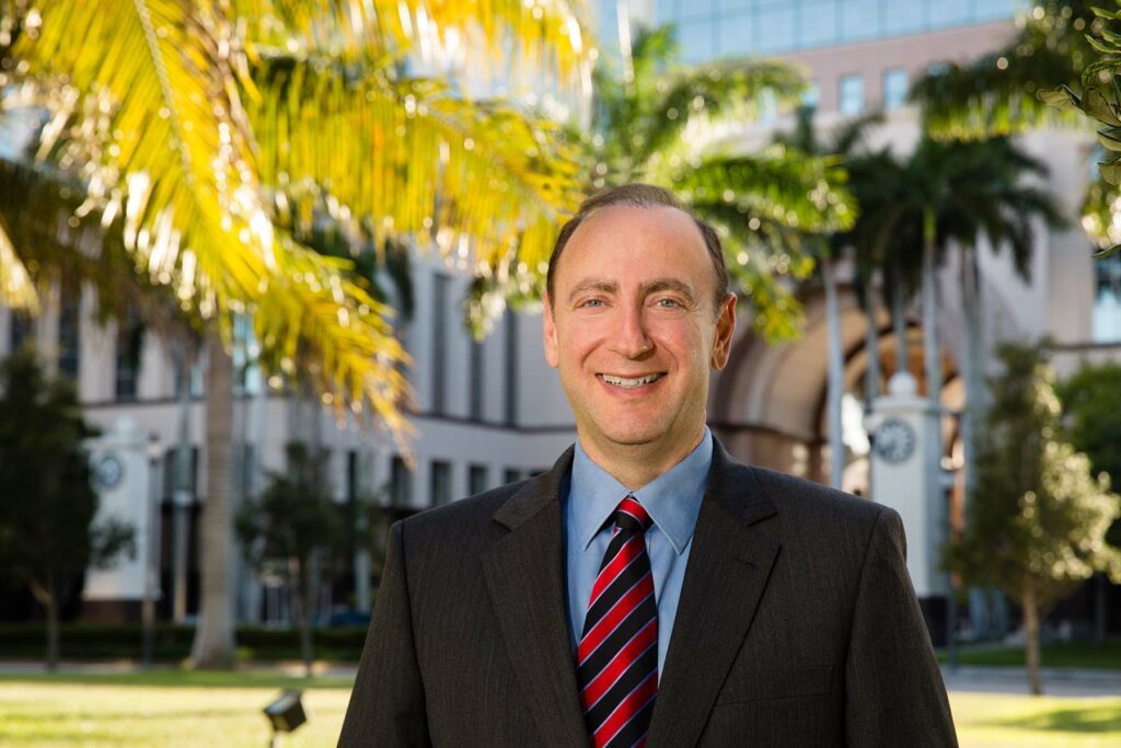 CollectLaw's tweet image. Debt Collection at Year End floridacollectionattorney.net/2019/11/debt-c…