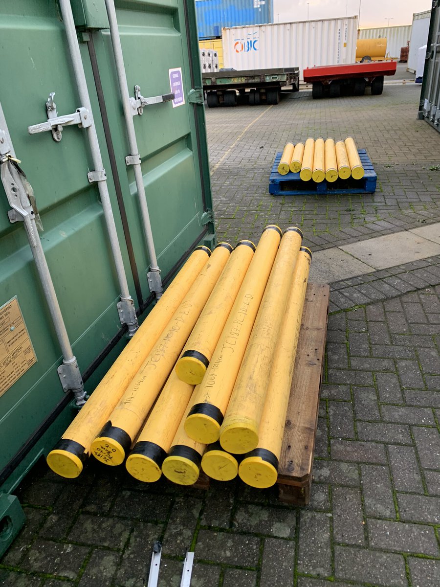 BOSCORF_NOC's tweet photo. This week we welcomed the coring efforts of #JC187 into BOSCORF, many thanks to @Sed_Meg for co-ordinating, now onto the mammoth task of logging all 180m! https://t.co/ZkWcDbsGmu