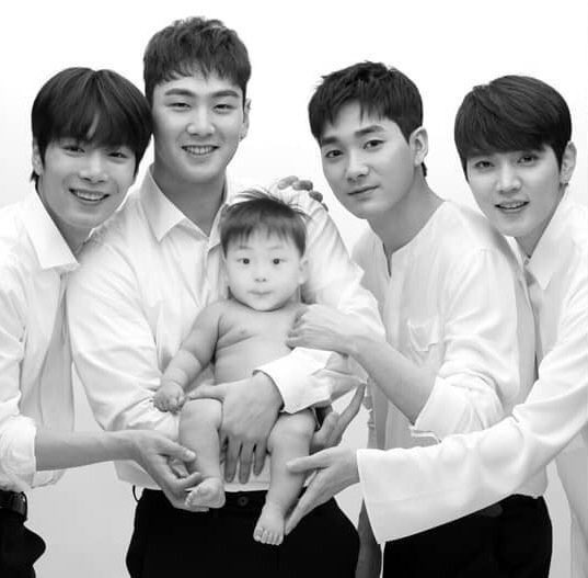 beanyppw's tweet photo. เคลียรูปในคลังภาพล่ะเจอรูปนี้อ่ะ แม่มึ้งงงง https://t.co/HWN2A1v0um
