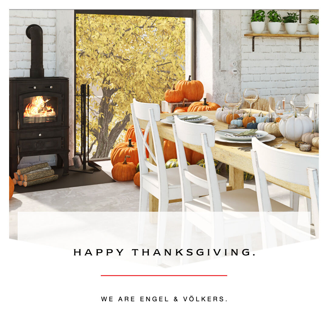 EVDestin1's tweet photo. Happy Thanksgiving to all our followers and clients! Enjoy the holiday with family and friends. 
Grateful today and always. #EVRealEstate #EVDestin #EVAmericas #FinestRealEstate #EVFlorida #RealEstate #Thanksgiving https://t.co/EwgES1K3oO