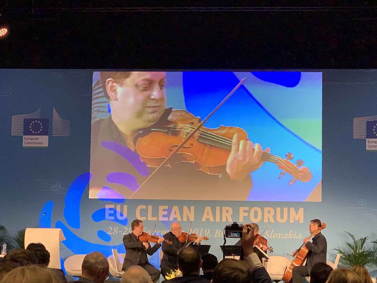 27/... Soothing end to the main sessions on the first day of the  #CleanAirEU Forum - Bach’s “Air”